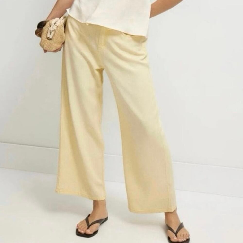 Splendid Yellow Lounge Denim
Crop Pants Medium